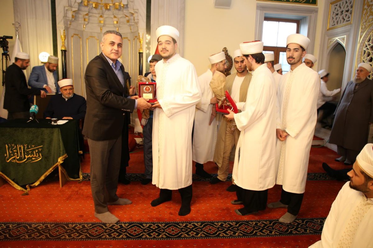 Küçükçekmece'de Anlamlı İcazet Merasimi: 38 Öğrenci Kıraat İlmi İcazetini Aldı