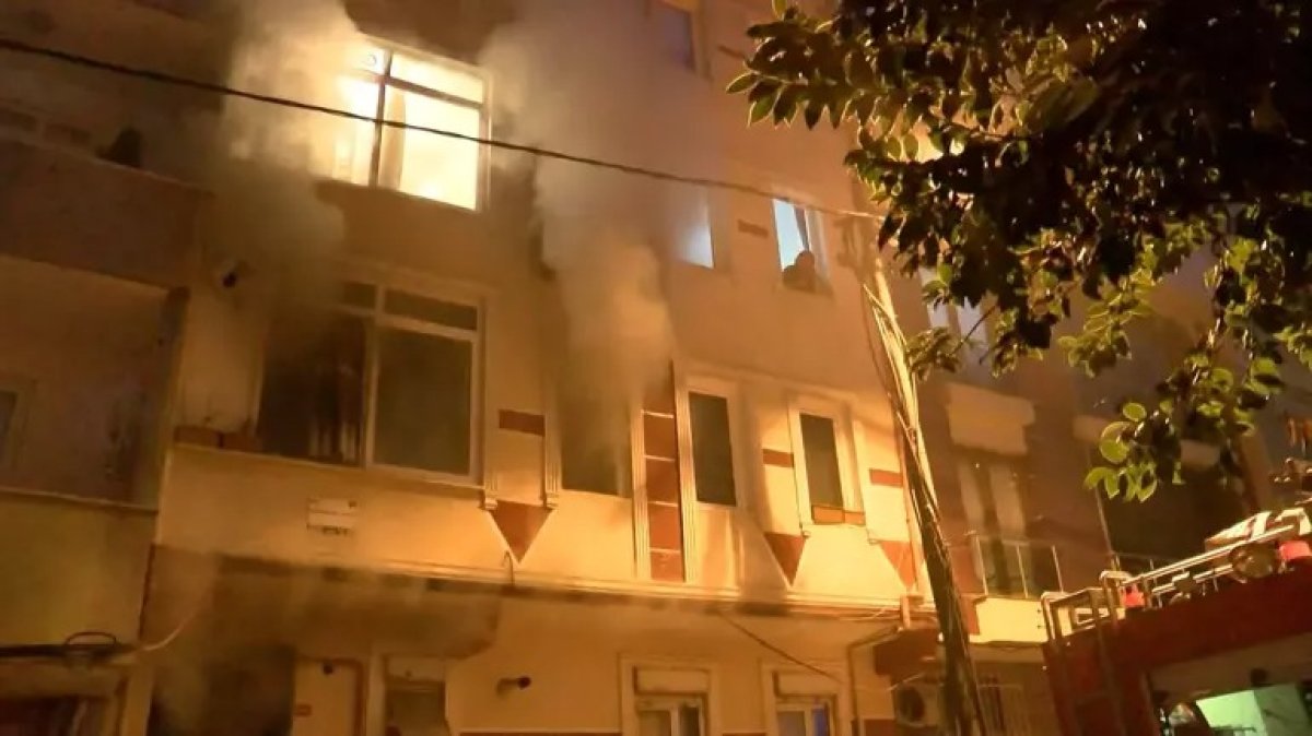 Küçükçekmece’de bodrum katta yangın: 1’i bebek, 2’si çocuk 6 kişi ve evcil hayvanlar kurtarıldı