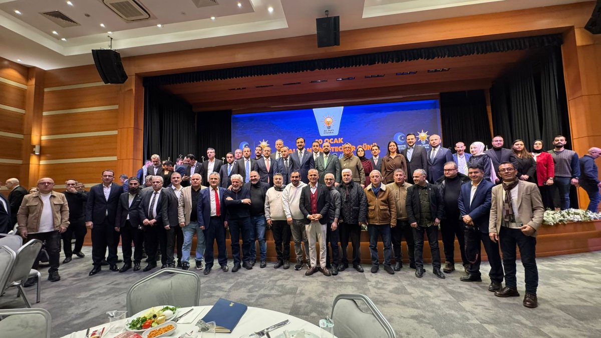 AK Parti İstanbul İl Başkanlığı’ndan Gazetecilere “Vefa” Buluşması