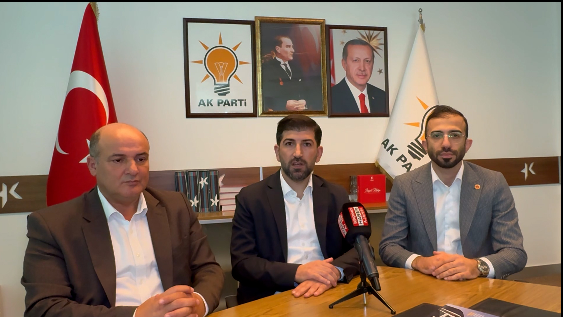 AK Parti Küçükçekmece Belediye Meclis Üyeleri Belediyede Nöbet Uygulamasını Başlattı