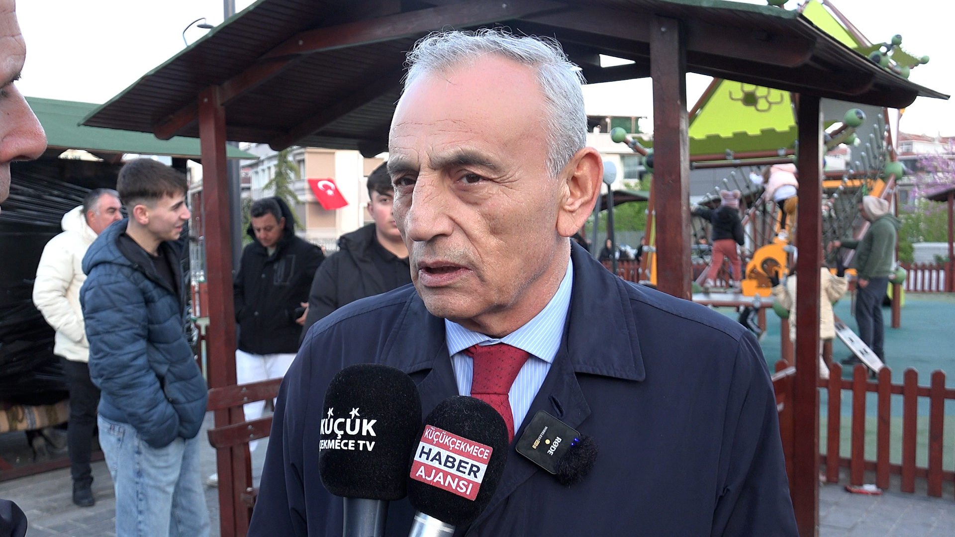 Deprem Anında Sahnede Yakalanan Küçükçekmece Belediye Başkanı Kemal Çebi, Küçükçekmece TV'ye Konuştu