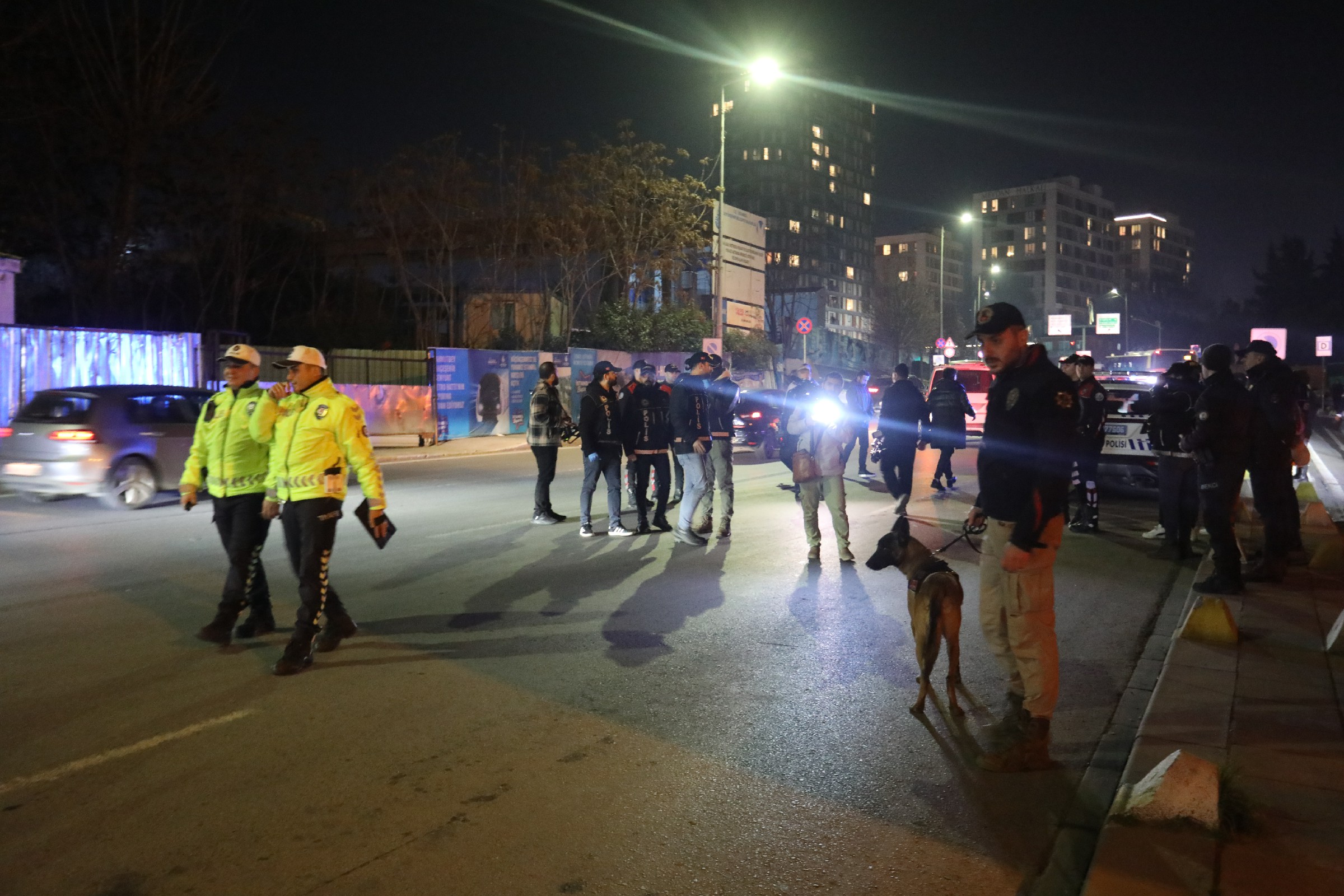İstanbul Emniyet Müdürü Selami Yıldız, Küçükçekmece’de denetimlere katıldı