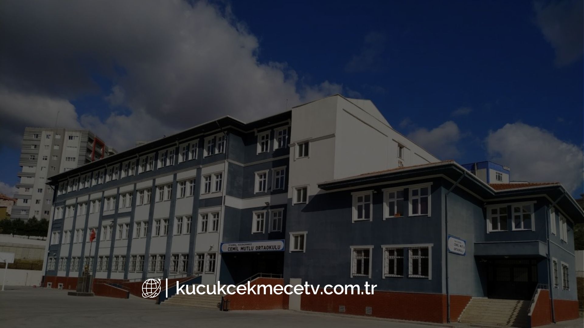 Küçükcekmece Cemil Mutlu Ortaokulu