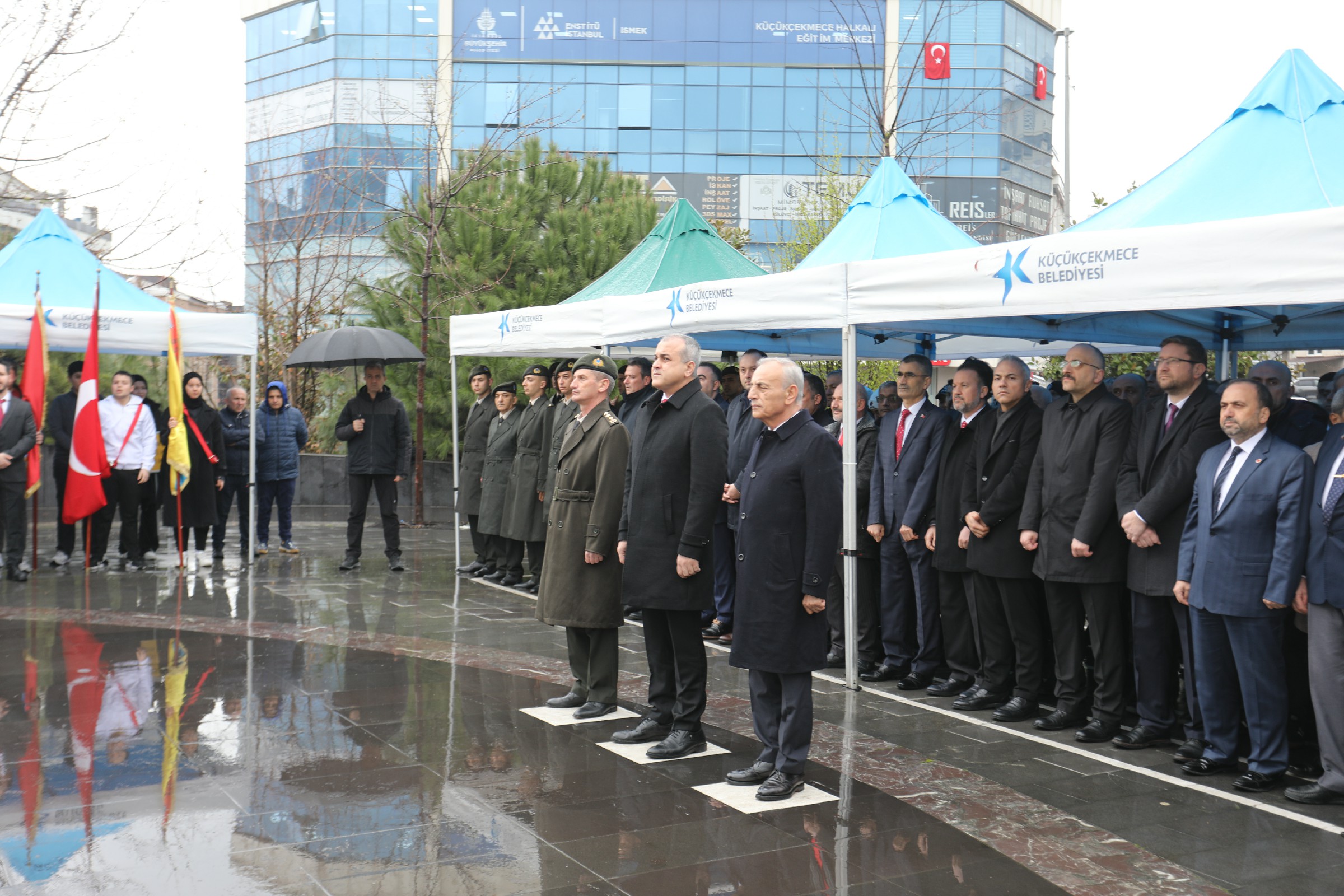 Küçükçekmece'de Çanakkale Zaferi Programı Çelenk Sunma Töreni Düzenlendi