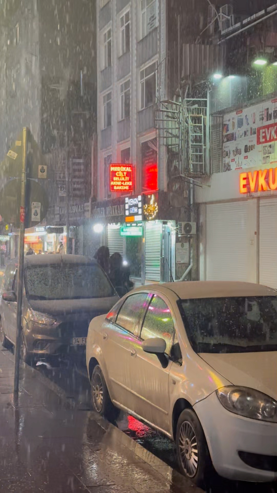 Küçükçekmece’de Kar Yağışı Etkisini Artırdı!