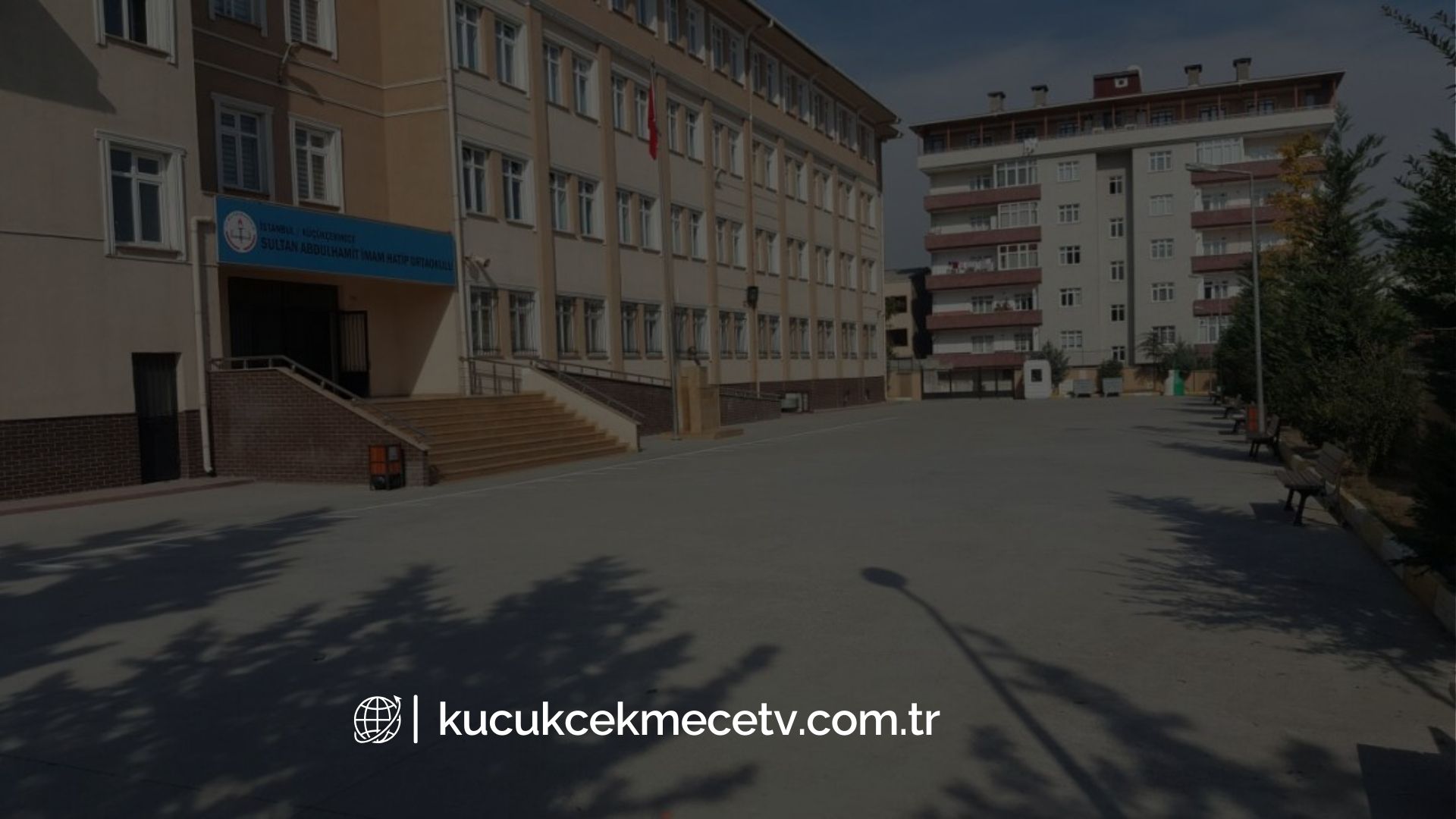 Küçükcekmece Sultan Abdulhamit İmam Hatip Ortaokulu