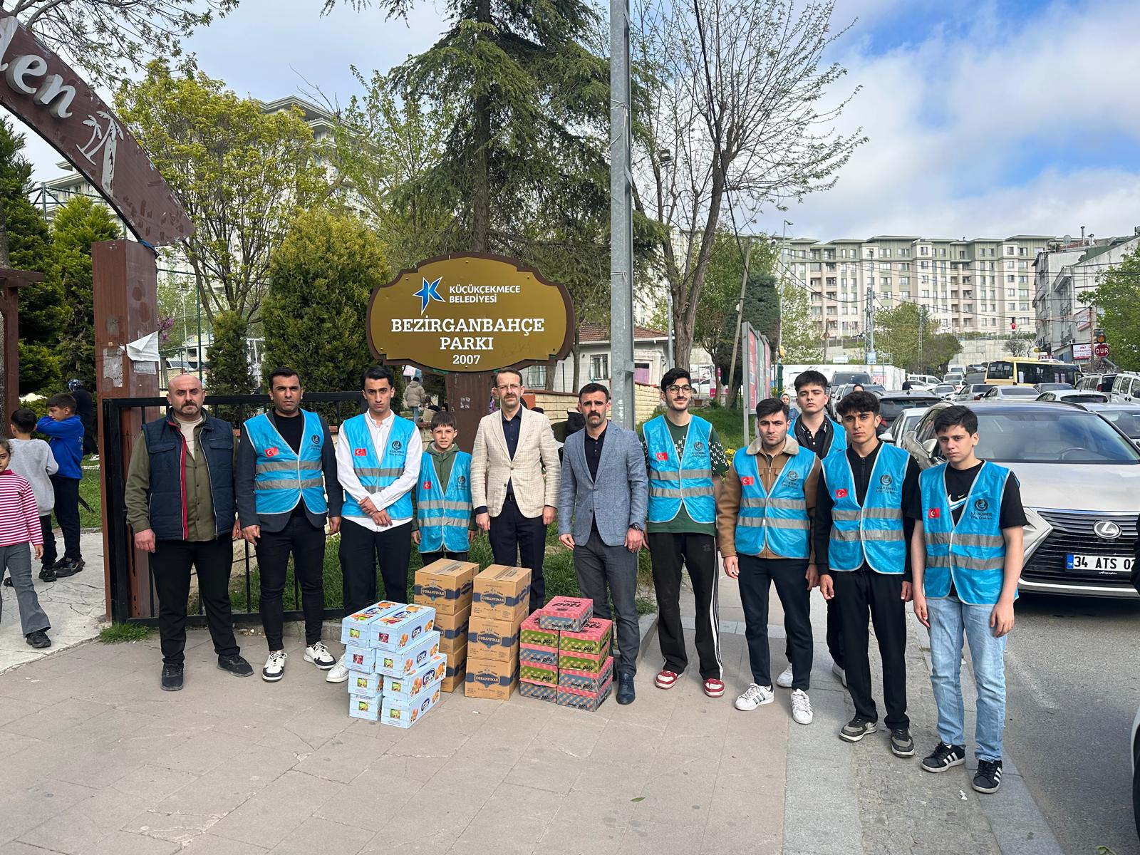 Küçükçekmece Ülkü Ocakları’ndan Deprem Sonrası Vatandaşlara Destek