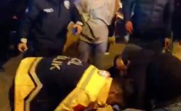 Küçükçekmece’de Silahlı ve Bıçaklı Kavga: 2 Kişi Ağır Yaralandı
