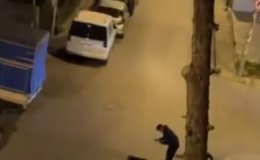 Küçükçekmece Cennet Mahallesi’nde Uzun Namlulu Silahlarla Motosikletli Gence Saldırı