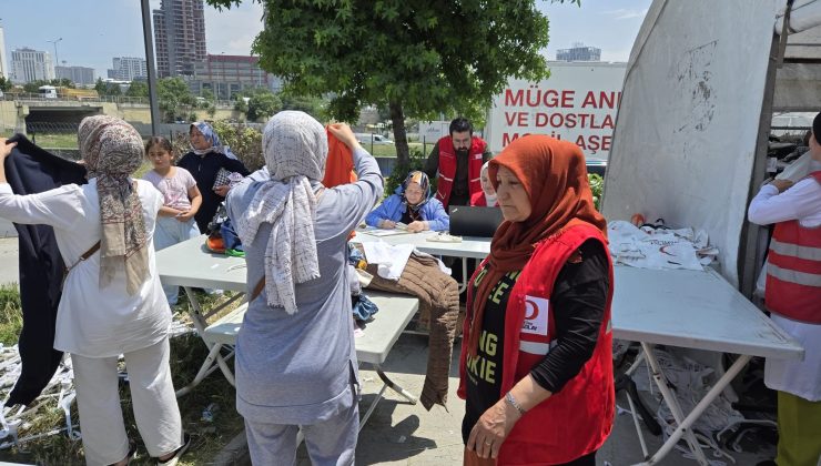 Kurban Bayramı Öncesi Küçükçekmece Kızılay’dan Bayramlık Kıyafet Dağıtımı Başladı