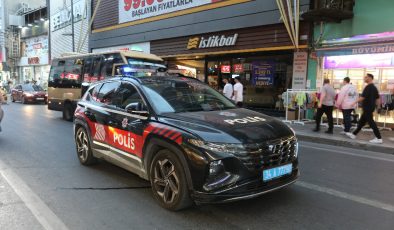Sefaköy Merkez Caddesi’nde Kavga!