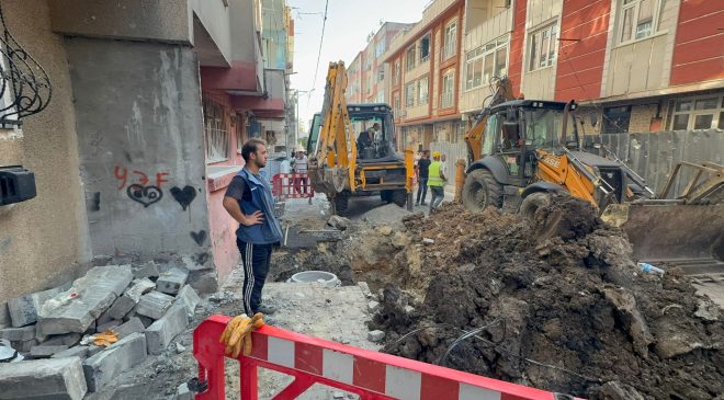 Küçükçekmece’de İSKİ Doğalgaz borusunu patlattı