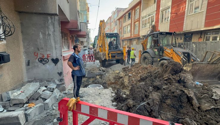 Küçükçekmece’de İSKİ Doğalgaz borusunu patlattı
