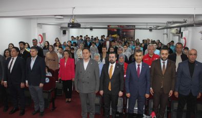 Küçükçekmece’de Kızılay Haftası Coşkusu: Fevzi Çakmak Ortaokulu ve ERA Koleji’nden Anlamlı Program