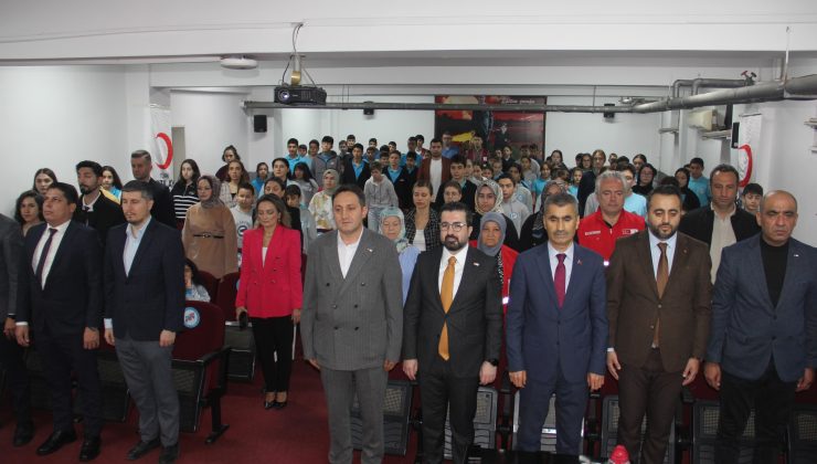 Küçükçekmece’de Kızılay Haftası Coşkusu: Fevzi Çakmak Ortaokulu ve ERA Koleji’nden Anlamlı Program